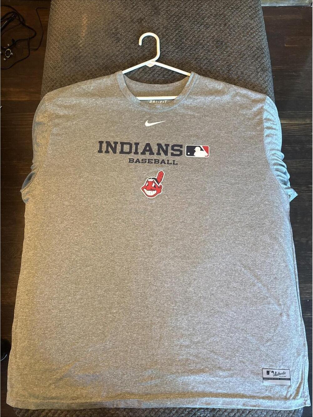 Cleveland Indians Shirt Mens 2XL Gray MLB Nike Dri-FIT Authentic Chief Wahoo